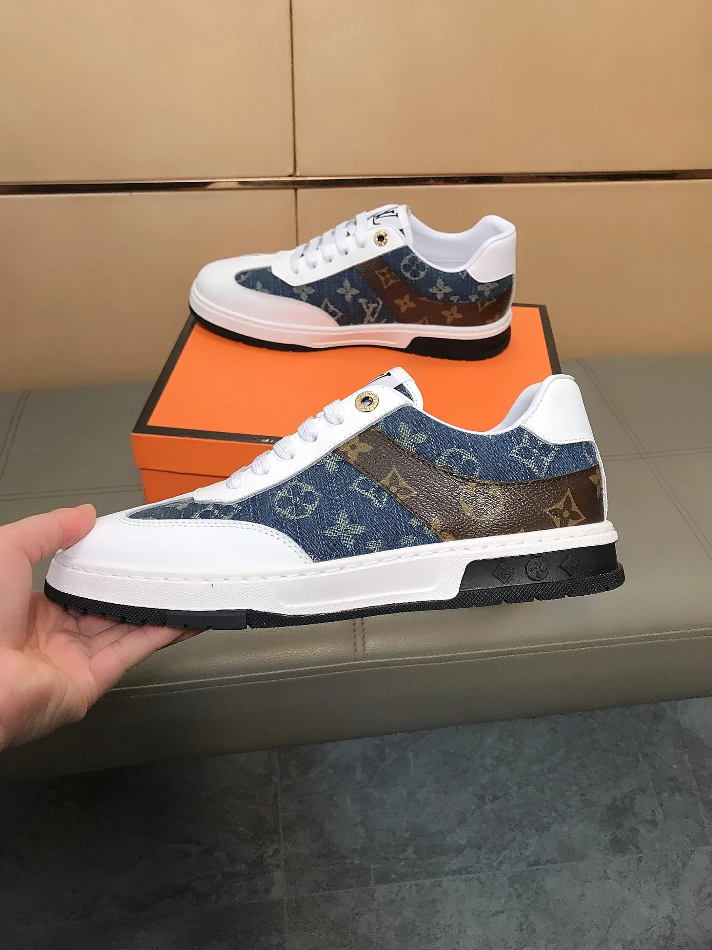 Factory price 400 💰👟👟Louis Vuitton LV ® 🆕New men's casual shoes, 🔛The upper is made of cowhide + brand printed leather splicing design, breathable lining + sheepskin feet, wear-resistant and non-slip outsole, a must-have for driving! Number: 38-44……